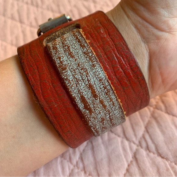 URANIUM Red & Gray leather bracelet - Wrap Strap -  Buckle Closure - Adjustable - Picture 5 of 12